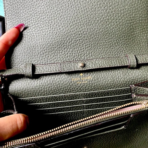 Kate Spade ♠️ cross body purse - Picture 6 of 10
